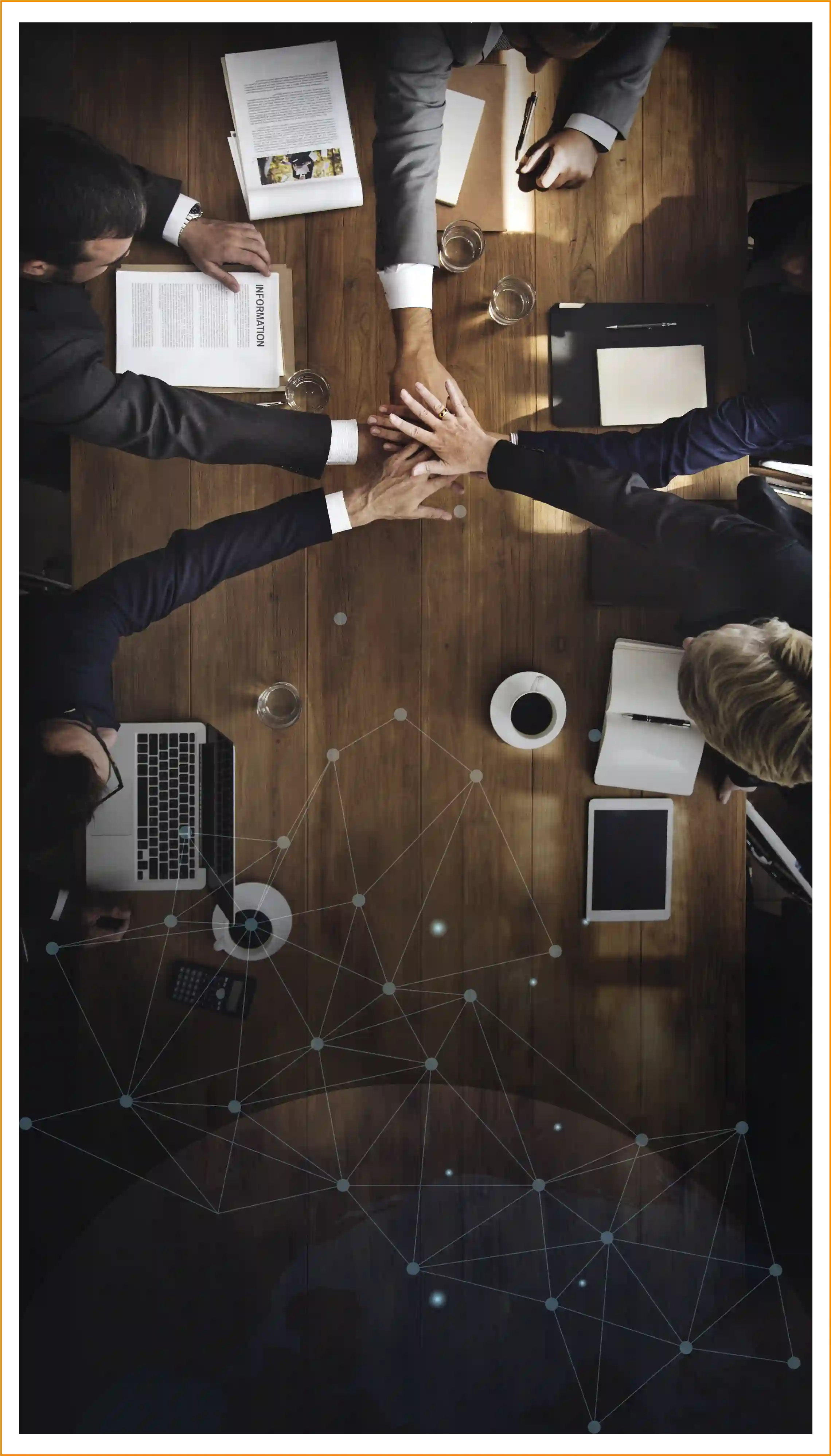 Equipo de trabajo colaborativo en networking